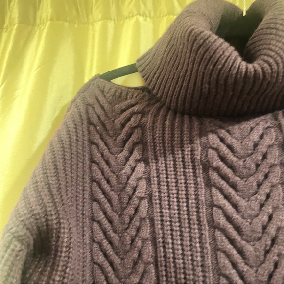 Paige Lorilee Wool Blend Turtleneck Sweater Women's Small Purple Cold Shoulder - Picture 5 of 9